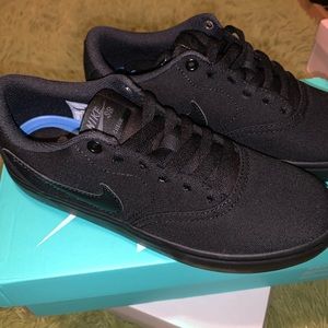 BRAND NEW Women’s Nike Sb Check Canvas Sneakers